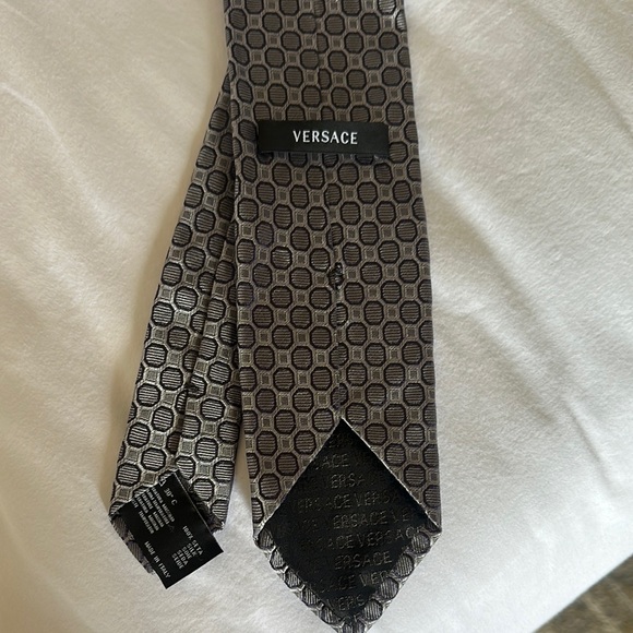 Versace Black and Gray Patterned Tie - Picture 4 of 5